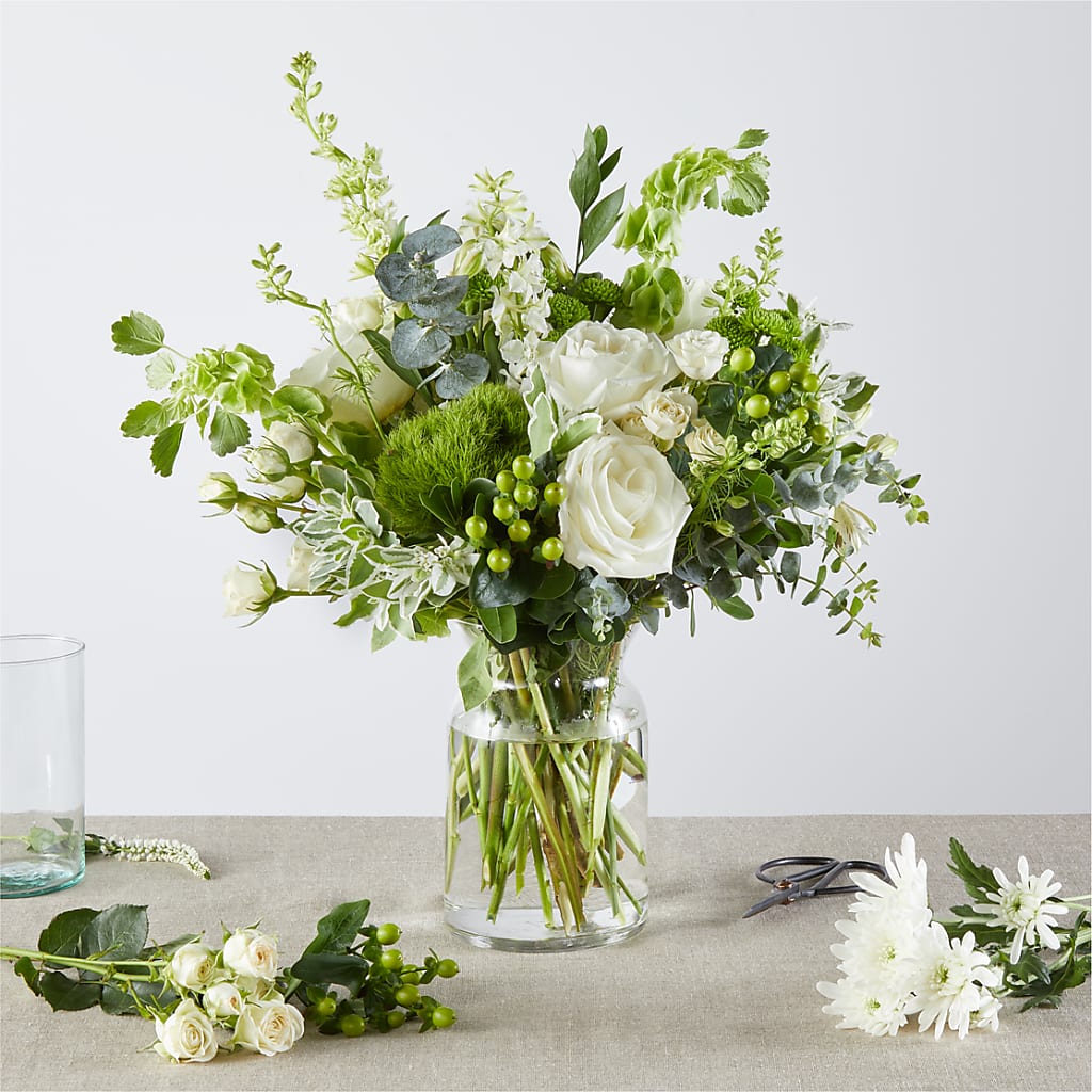 Irish Garden - A Florist Original – ELIZABETH'S BLUE GARDEN LLC, Raritan NJ