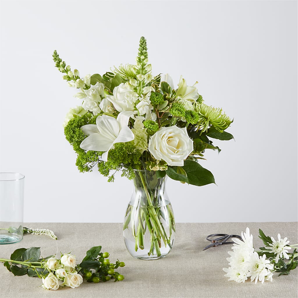 Irish Garden - A Florist Original – ELIZABETH'S BLUE GARDEN LLC, Raritan NJ