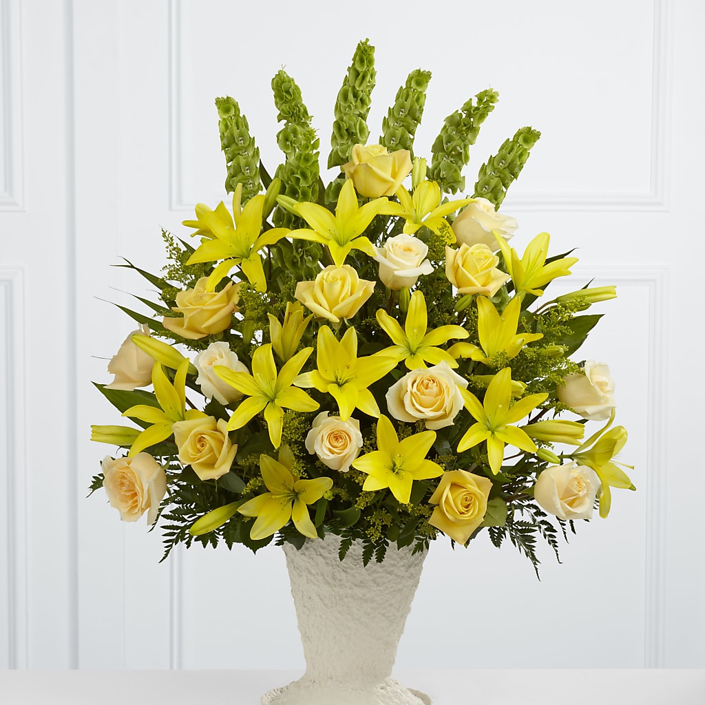 Golden Memories Arrangement – ELIZABETH'S BLUE GARDEN LLC, Raritan NJ