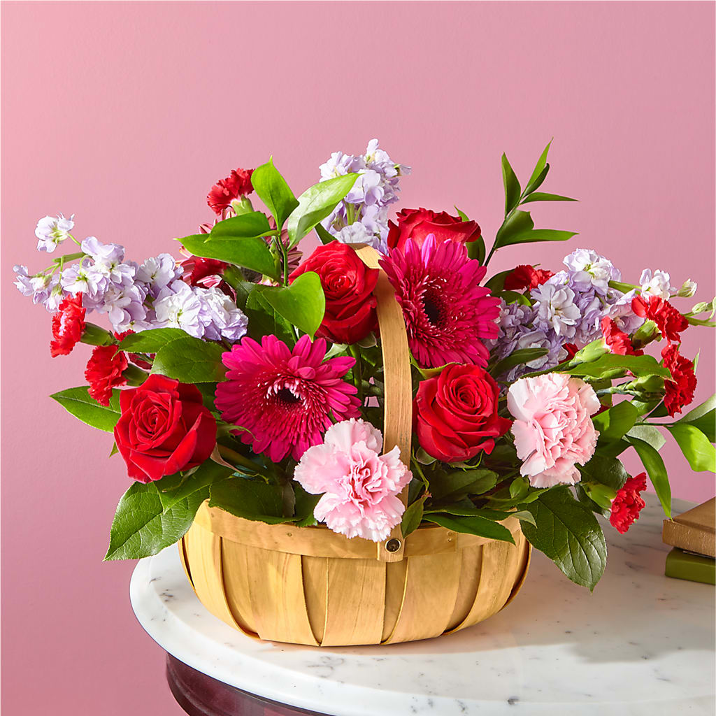Pink Picnic Basket – ELIZABETH'S BLUE GARDEN LLC, Raritan NJ
