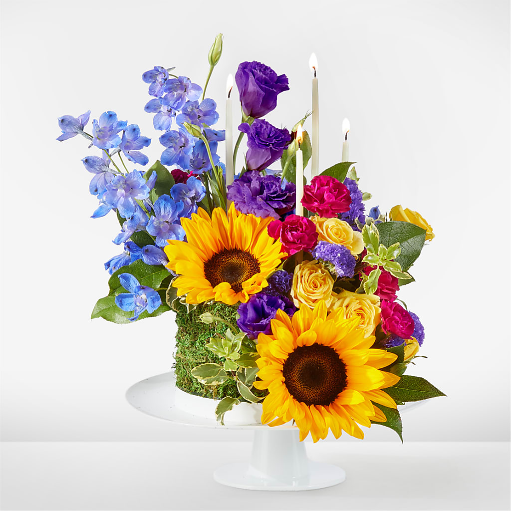 Star of the Day Floral Cake – ELIZABETH'S BLUE GARDEN LLC, Raritan NJ