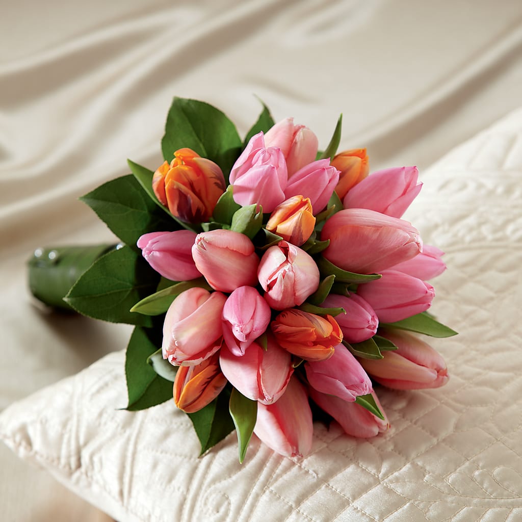 Embraceable Bouquet – ELIZABETH'S BLUE GARDEN LLC, Raritan NJ
