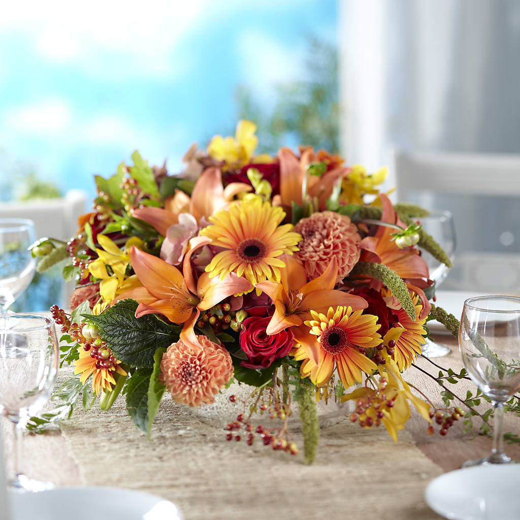 One and Only Centerpiece – ELIZABETH'S BLUE GARDEN LLC, Raritan NJ
