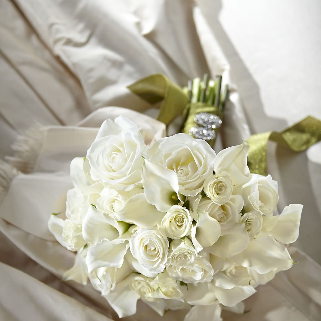 Serene Highness Bouquet – ELIZABETH'S BLUE GARDEN LLC, Raritan NJ