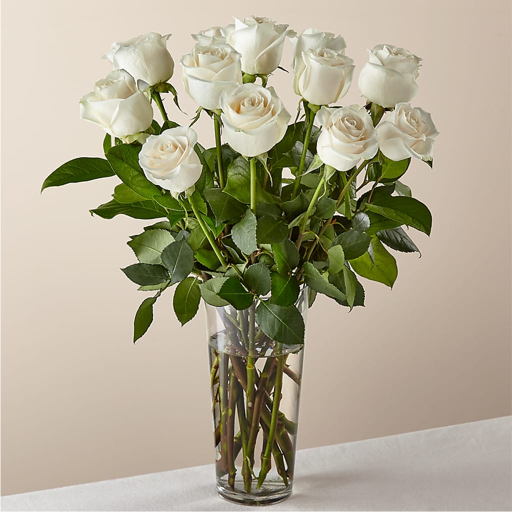 Bouquet de roses blanches à longues tiges